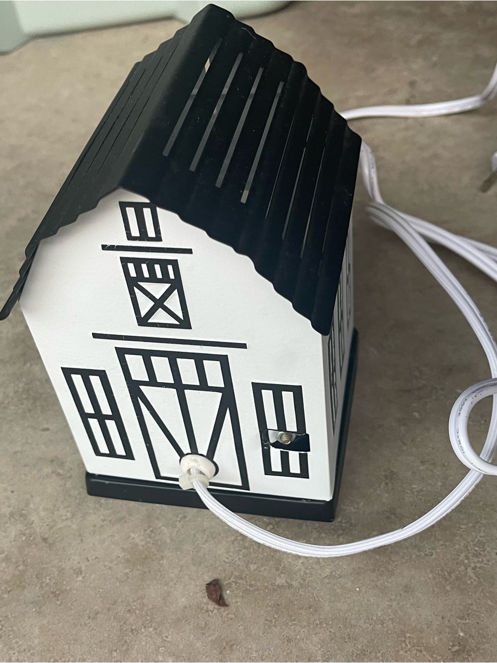Intertek White farmhouse barn metal wax warmer fragrance lamp Wall Plug In CUTE!
